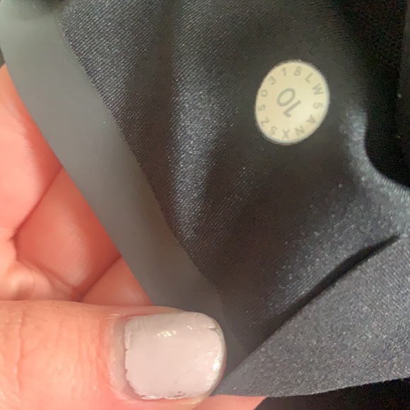 Lululemon black leggings mint condition! - Picture 3 of 3